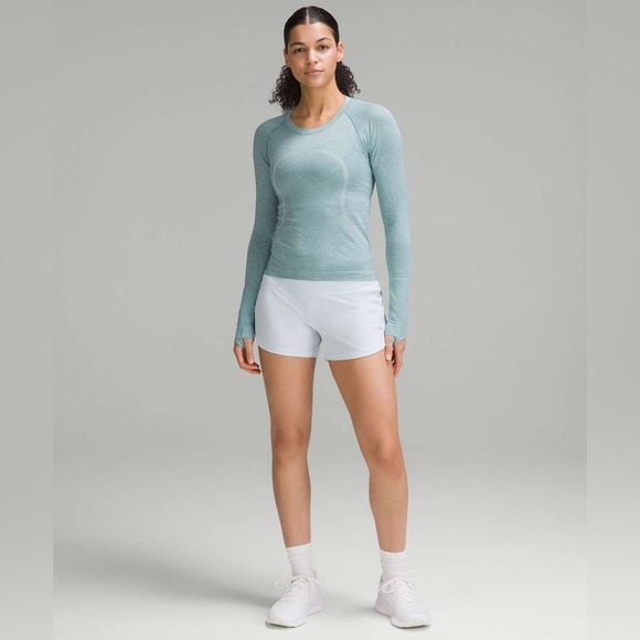 A Lululemon 🍋 Speed Up Mid-Rise Lined Short 4" - Picture 1 of 5